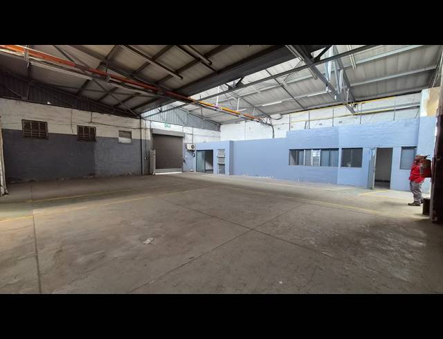370M² WAREHOUSE TO LET IN ISANDO